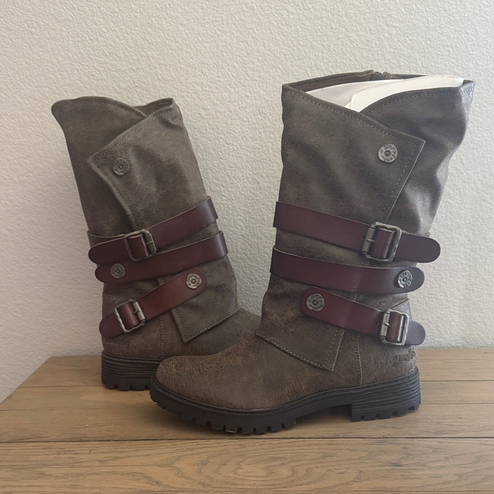 Stylish Brown Combat Boots with Buckle Straps